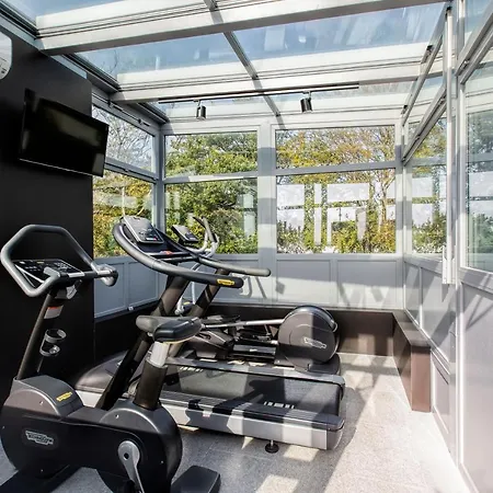 לינה וארוחת בוקר Buki & 4*