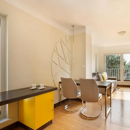 לינה וארוחת בוקר Buki & 4*