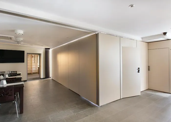 Buki & فندق مبيت وإفطار 4*